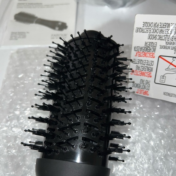 CHI Volumizer 4-in-1 Blowout Brush - Picture 3 of 16